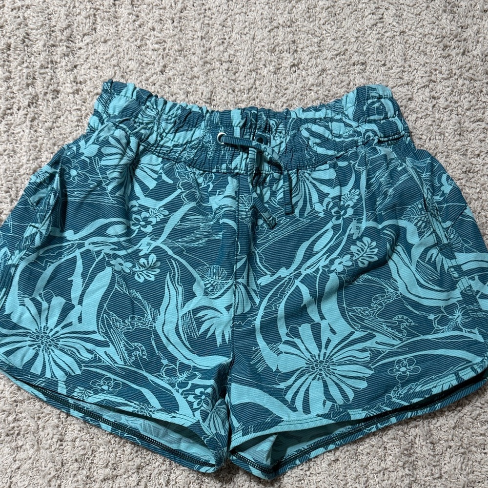 Athleta Blue Floral kids Cargo Shorts (see matching swimsuit)